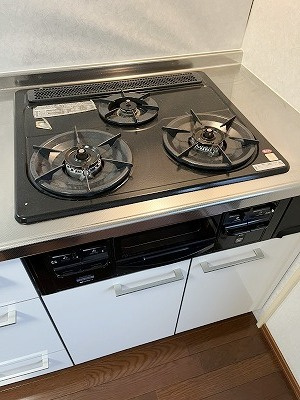 Ｅｎｓｏｌｅｉｌｌｅｅのキッチン