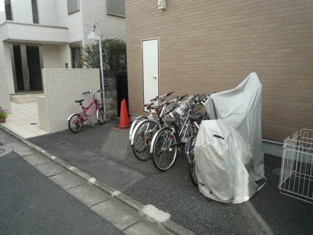 Ｅｎｓｏｌｅｉｌｌｅｅのその他共用部分
