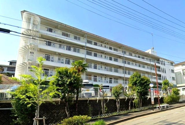 シャンボール芦屋の外観|1階部分　庭付き