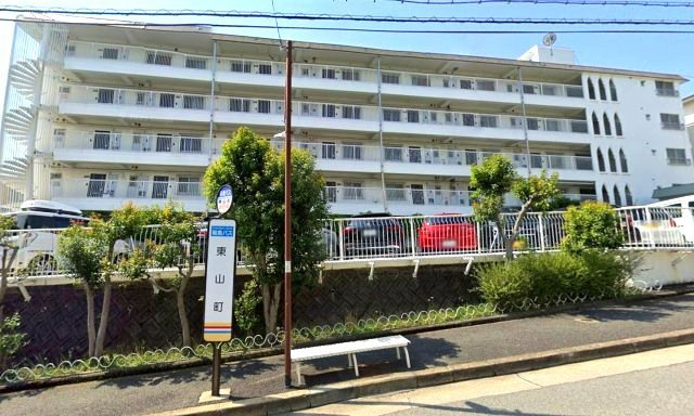 シャンボール芦屋の外観|徒歩1分　【東山町】バス停