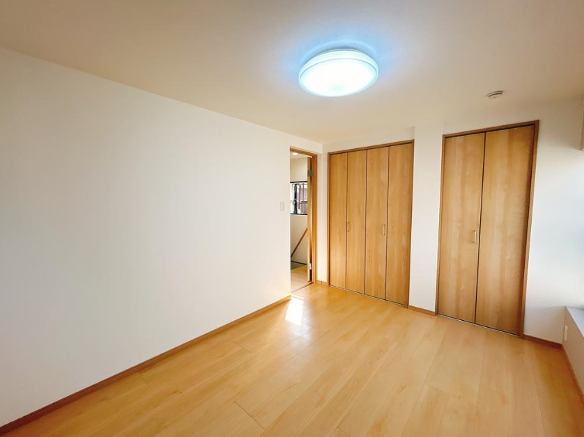 西脇１丁目　中古戸建の洋室