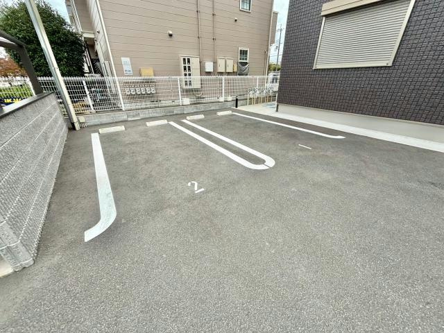 グランディールの駐車場