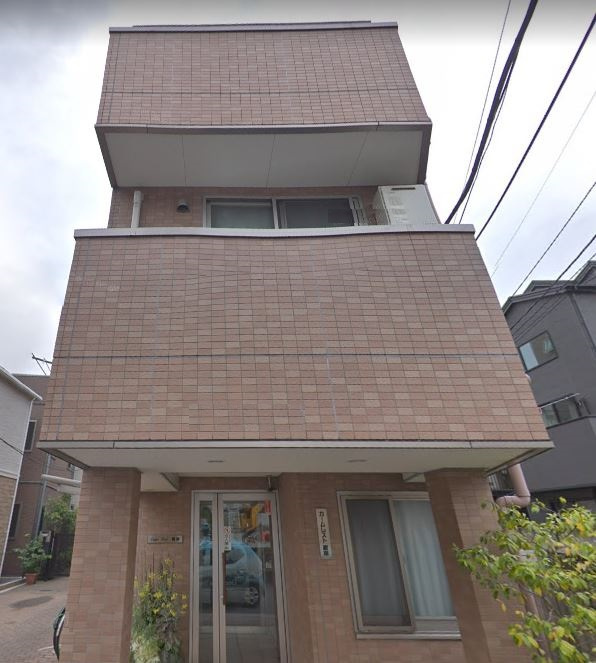 カームレスト根岸の外観