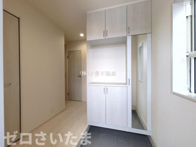 《仲介手数料無料》上尾市本町５丁目5-17新築一戸建てブルーミングガーデンの玄関