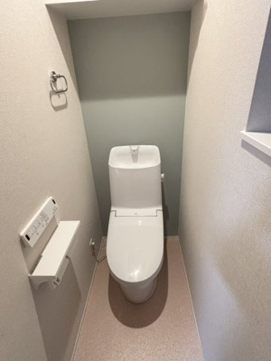 【トイレ】 | 茨木市駅前4丁目 | ■1階、2階にトイレあり
■温水洗浄乾燥便座