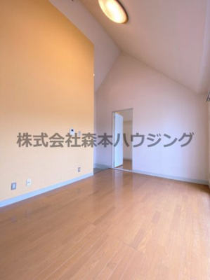 【居間・リビング】 | 　UEDAビル | おしゃれな居間です