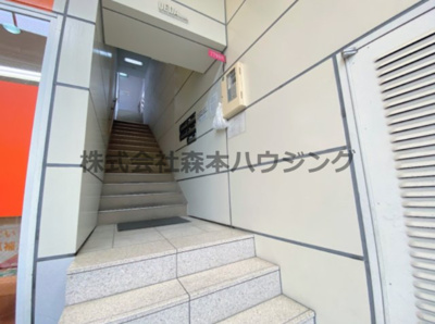 【エントランス】 | 　UEDAビル | エントランスです