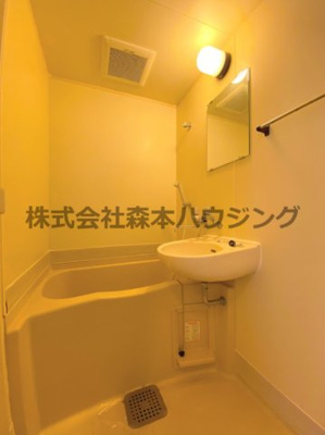 【浴室】 | 　UEDAビル | 落ち着いた空間のお風呂です