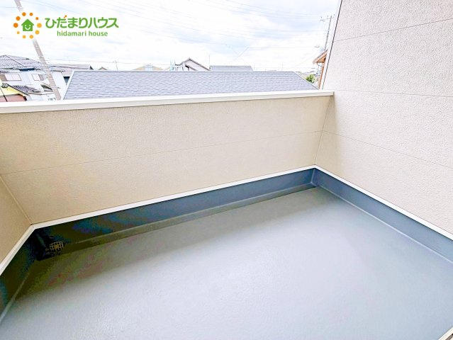 【バルコニー】 | ひたちなか市平磯遠原町第2　新築戸建　3号棟 | 広々としたバルコニーは、大量の洗濯物を干しても余裕！お布団だって、家族全員分をいっきに干せますね(^O^)