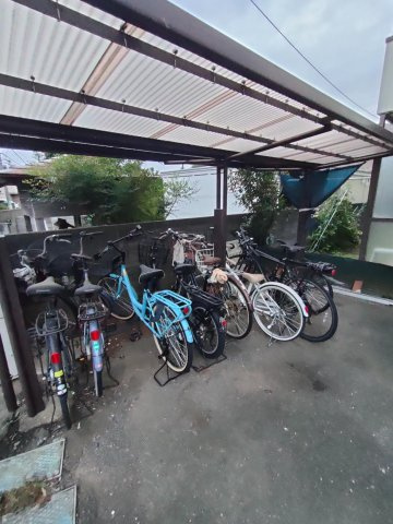 マンションオバタのエントランス