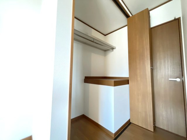 ◆リフォーム済◆椥辻駅徒歩１０分◆駐車３台可能◆角地◆スーパー徒歩５分◆山科区勧修寺東栗栖野町の収納|洋室　クローゼット