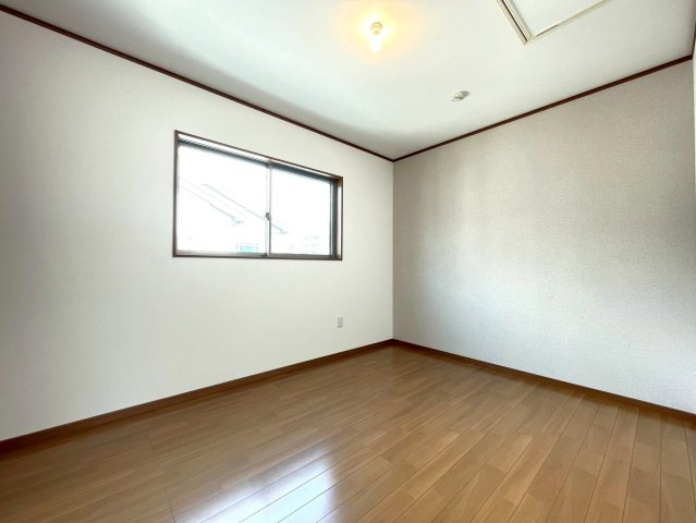 ◆リフォーム済◆椥辻駅徒歩１０分◆駐車３台可能◆角地◆スーパー徒歩５分◆山科区勧修寺東栗栖野町の洋室|洋室
