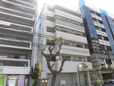 【外観】 | 弘和ハイム | 白基調のシンプルな外観です。