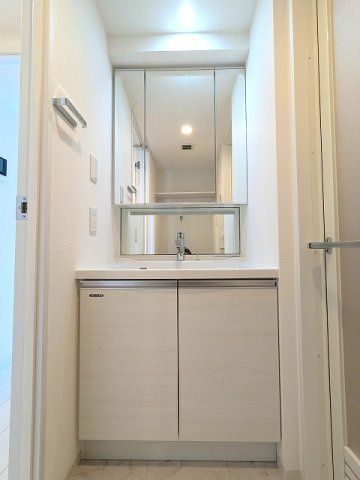 COMFORIA LIV上野の洗面所