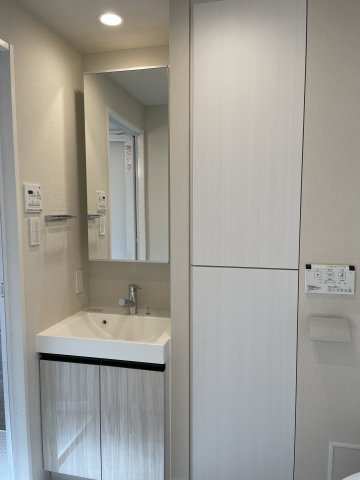 プラウドフラット日暮里の独立洗面台
