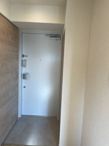 プラウドフラット日暮里の玄関