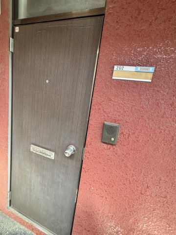 パインハイムの玄関