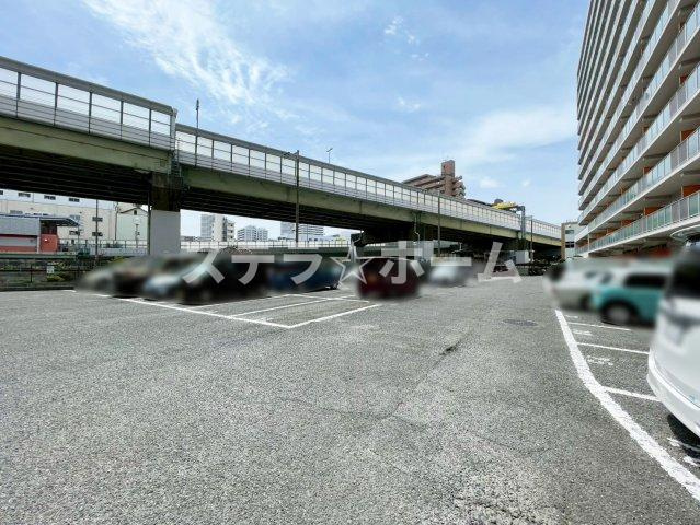 三陽ハイツ都島の駐車場|駐車スペースもあります