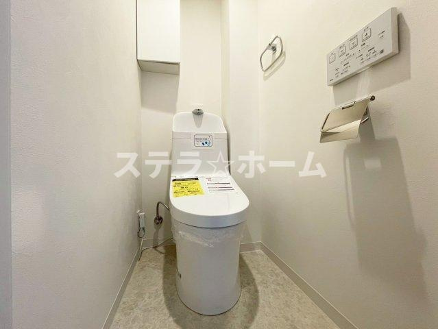 三陽ハイツ都島のトイレ|落ち着いたトイレです