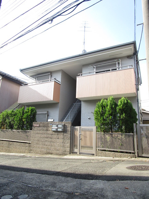 ファミーユＮの外観|安心のオートロック付　気楽な１フロア２住戸