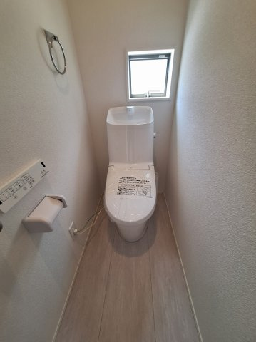 GRAFARE 高崎市倉賀野町14期 新築 1号棟のトイレ|現地撮影