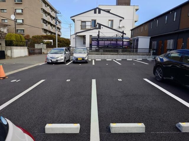 グランクラス３の駐車場