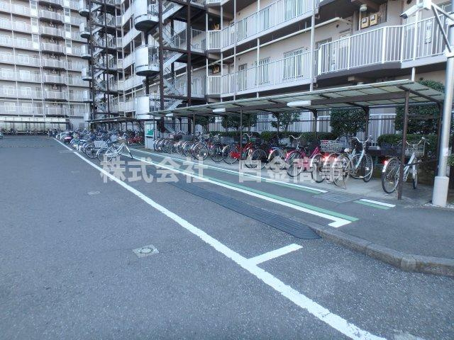 若葉台マンションの駐輪場