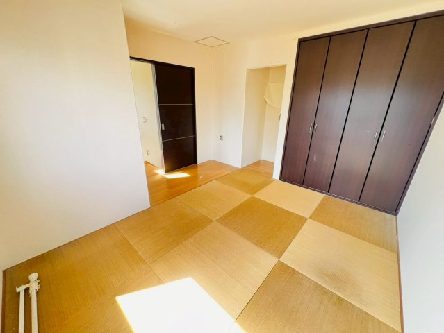 大蔵中町貸戸建1の寝室