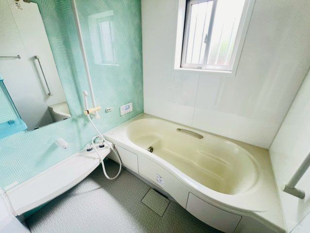 大蔵中町貸戸建1の浴室