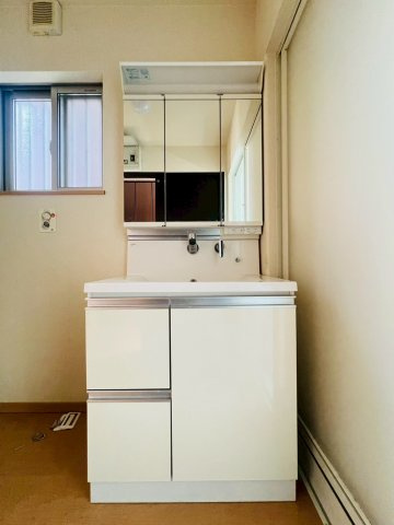 大蔵中町貸戸建1の洗面所