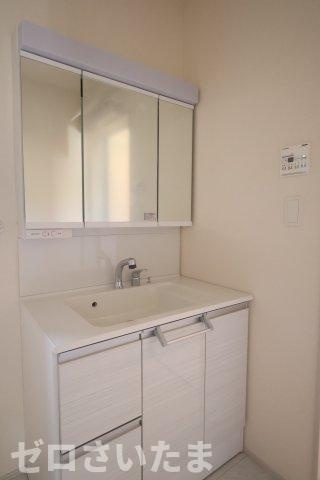 《仲介手数料無料》見沼区東大宮３丁目8-44新築一戸建てブルーミングガーデン
