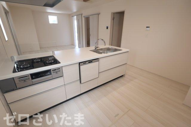 《仲介手数料無料》見沼区東大宮３丁目8-44新築一戸建てブルーミングガーデンのキッチン