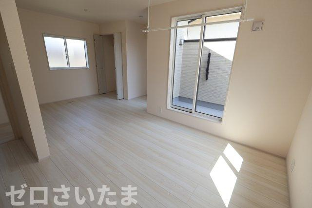 《仲介手数料無料》見沼区東大宮３丁目8-44新築一戸建てブルーミングガーデンの洋室