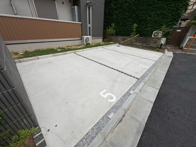 D-STELLAの駐車場