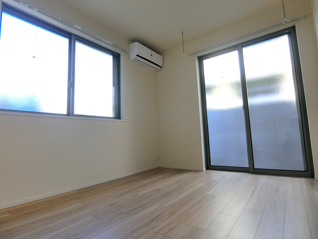 クレスト久我山の居間・リビング|★角部屋採光たっぷりのお部屋★