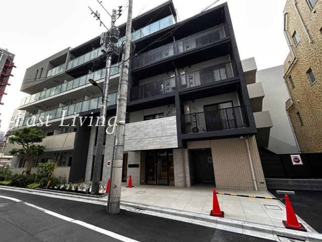 クラルテラセ新宿富久のエントランス