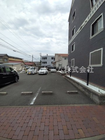 トゥルクパレスの駐車場|カースペースがあります