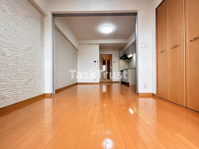 【居間・リビング】 | ONE ROOF FLAT TENJINBASHI