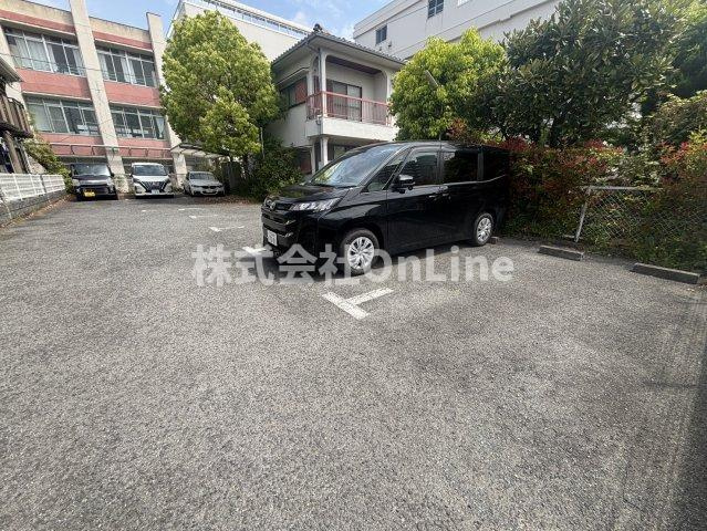 ハーベストエイトの駐車場