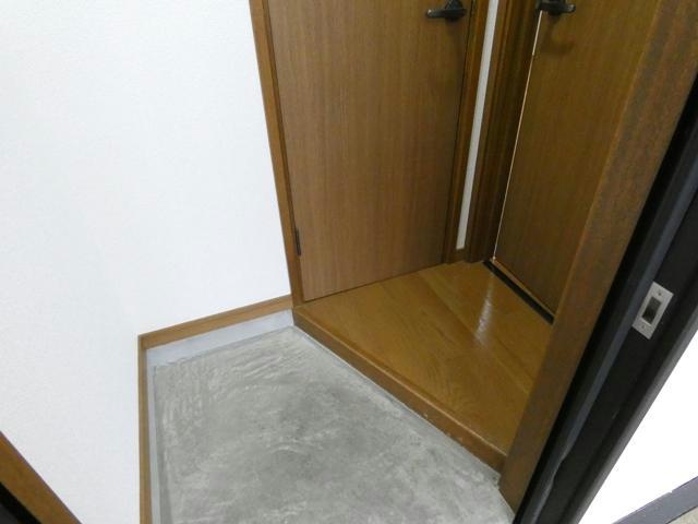 フラワー・アイの玄関