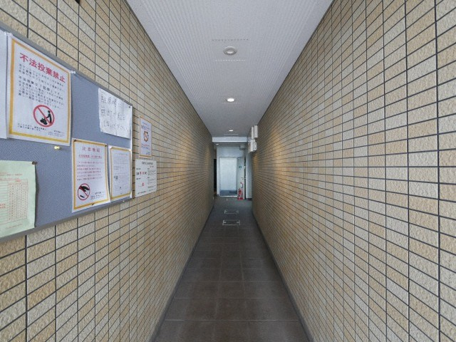 大阪市浪速区日本橋西２丁目の賃貸マンションのロビー