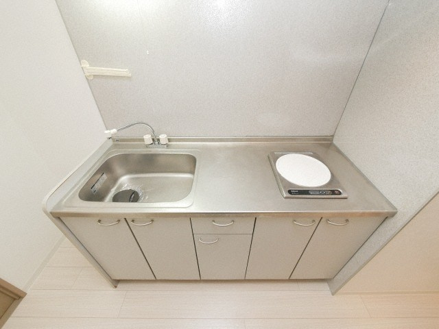 大阪市浪速区日本橋西２丁目の賃貸マンションのキッチン