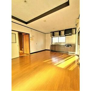 中志段味長根戸建の居間・リビング