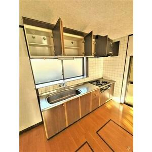 中志段味長根戸建のキッチン