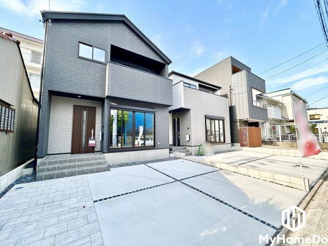 北区長喜町　2期　の外観|スタイリッシュな外観。落ち着いた色合いが印象的な住まいです。