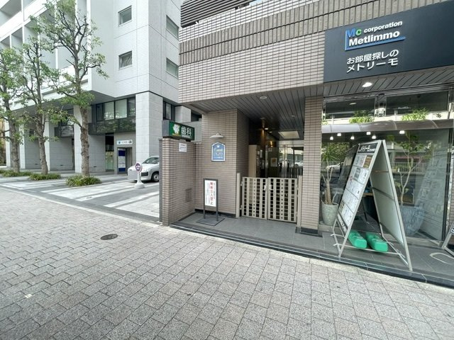 ローレル麻布十番のエントランス