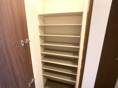  | ブランキューブ | シューズクローク