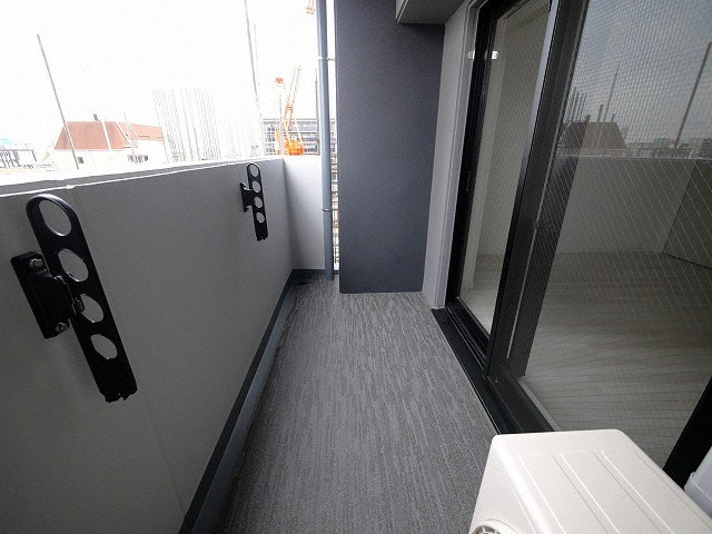 Ｓ－ＲＥＳＩＤＥＮＣＥ難波大国町Ｄｅｕｘのバルコニー