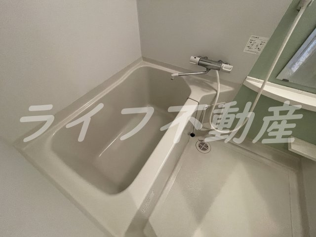 TLRレジデンス高井田の浴室|きれいなお風呂です
