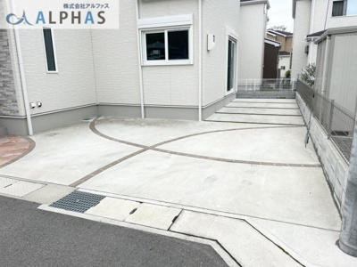 【駐車場】 | 姫路市奥山　築浅一戸建て | ■駐車3台可能♪※車種による
